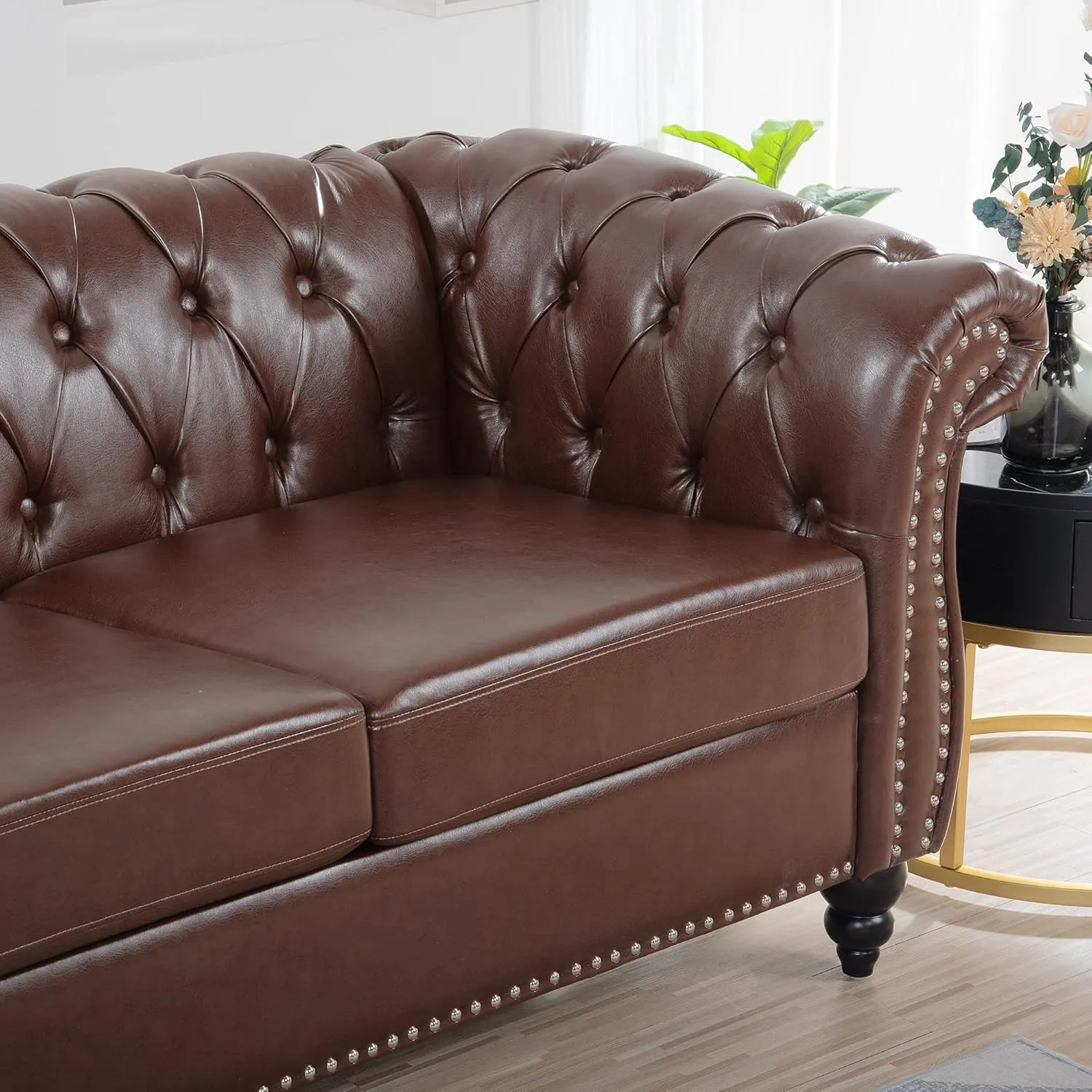 ERYE 3-Seaters Living Room Clasic Chesterfield Sofa Couch Button Tufted PU Leather Upholstered Sofa&Couch with Luxury Roller Armrest Soild Wood Legs Movable Cushions & Nailhead Decor