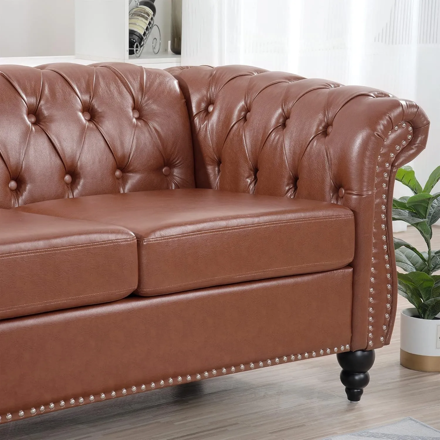 ERYE 3-Seaters Living Room Clasic Chesterfield Sofa Couch Button Tufted PU Leather Upholstered Sofa&Couch with Luxury Roller Armrest Soild Wood Legs Movable Cushions & Nailhead Decor