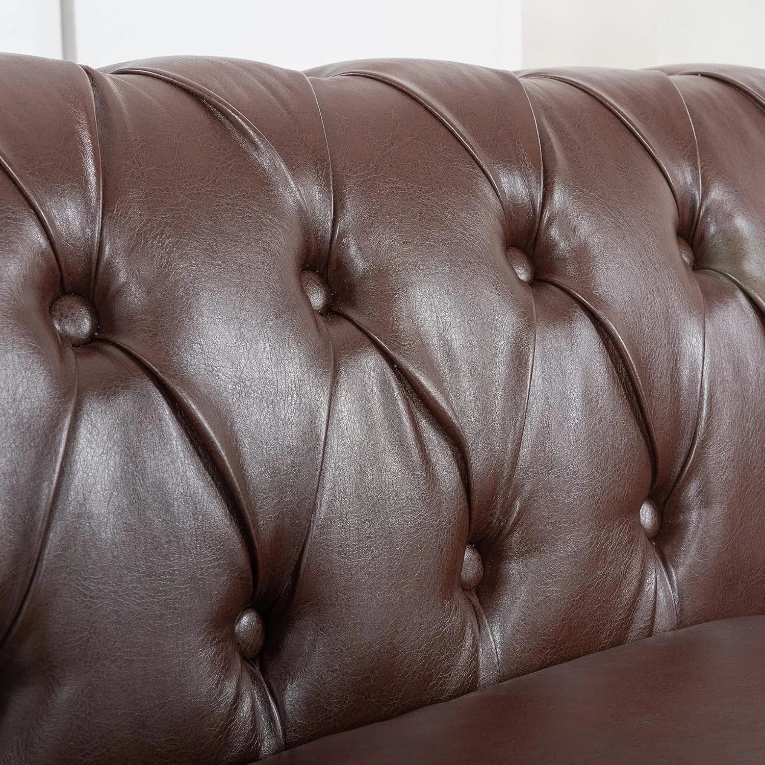 ERYE 3-Seaters Living Room Clasic Chesterfield Sofa Couch Button Tufted PU Leather Upholstered Sofa&Couch with Luxury Roller Armrest Soild Wood Legs Movable Cushions & Nailhead Decor