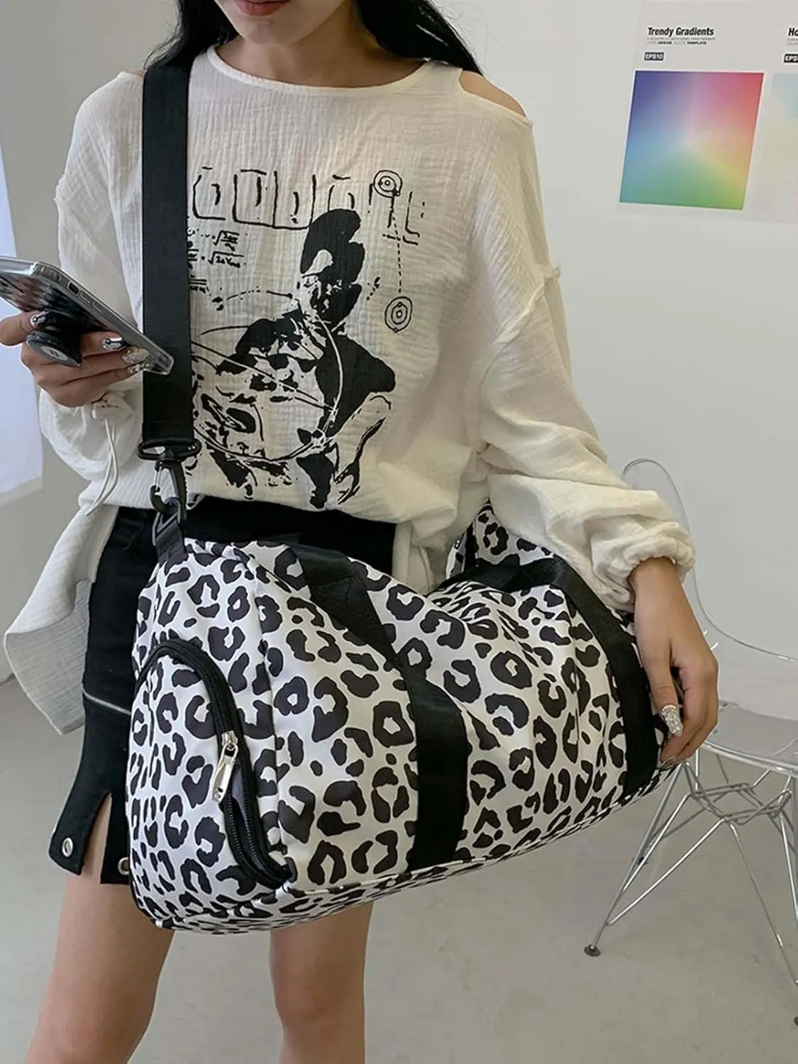 Sports Gym Bag Dance Bag Nylon Bag for Traveling Weekender Overnight Bag with Wet Pocket And Shoes Compartment (leopard print)